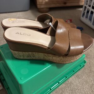 Aldo Wedge Brown Platform Sandals Shoes Size 37 US 6.5 Excellent Condition